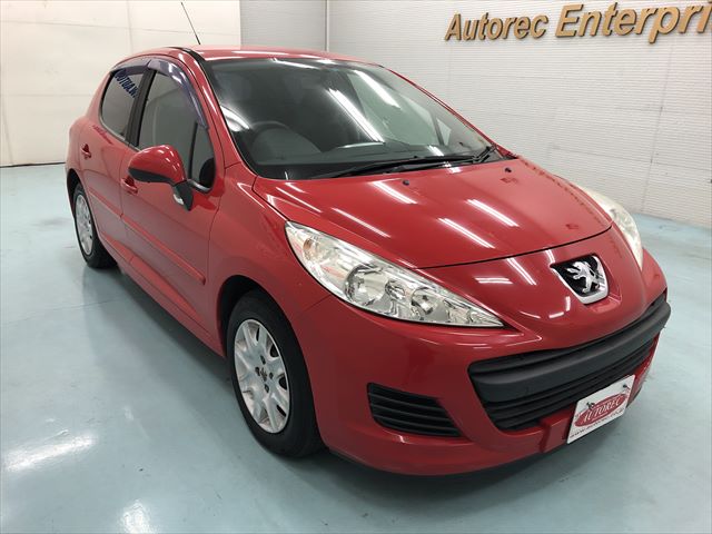 Peugeot 207 1.4 - 2009 (FL) - French popular subcompact city car