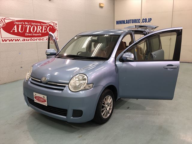 Toyota sienta 2013
